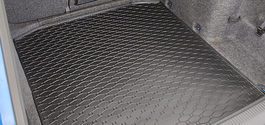 I'm interested in rubber trunk mats