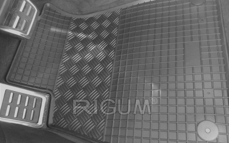 Rubber mats suitable for AUDI A4 2016-