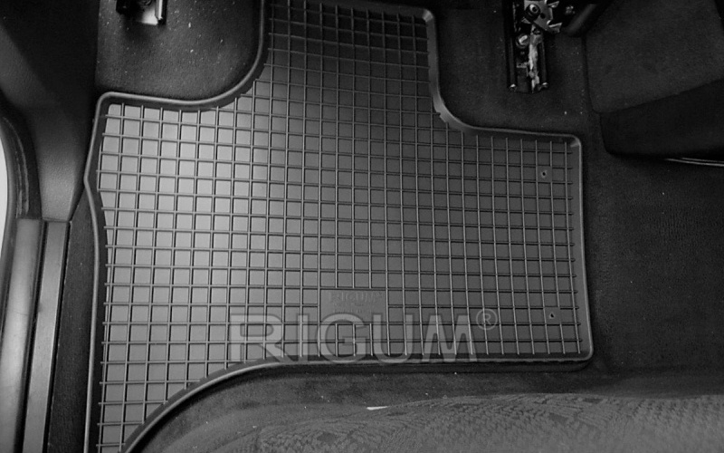 Резиновые коврики подходят для автомобилей BMW X5 1999-