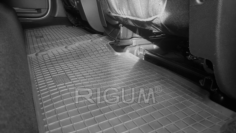 Rubber mats suitable for CITROËN Berlingo 5m 2008-