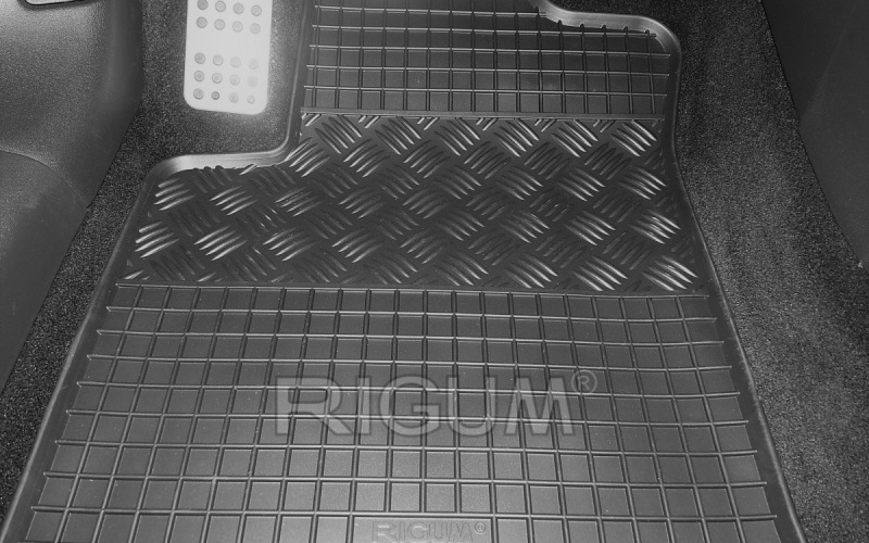 Rubber mats suitable for CITROËN DS3 2010-