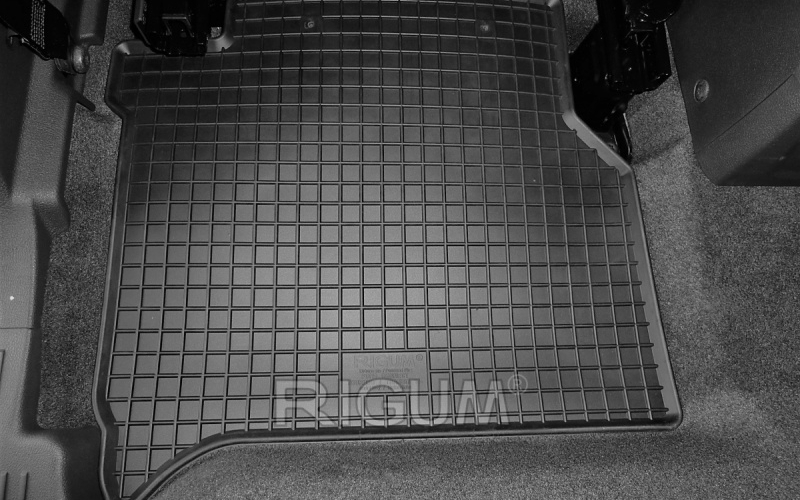 Rubber mats suitable for FORD Tourneo Connect 5m 2014-