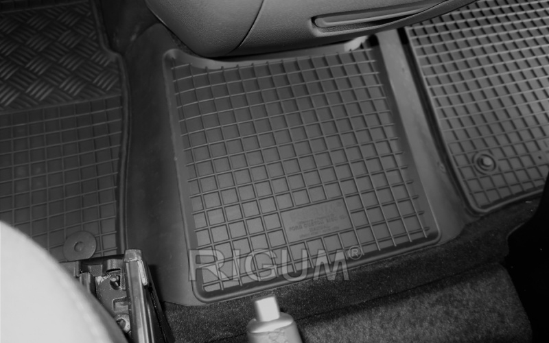 Резиновые коврики подходят для автомобилей FORD Tourneo Custom 2/3m 2018- Manual