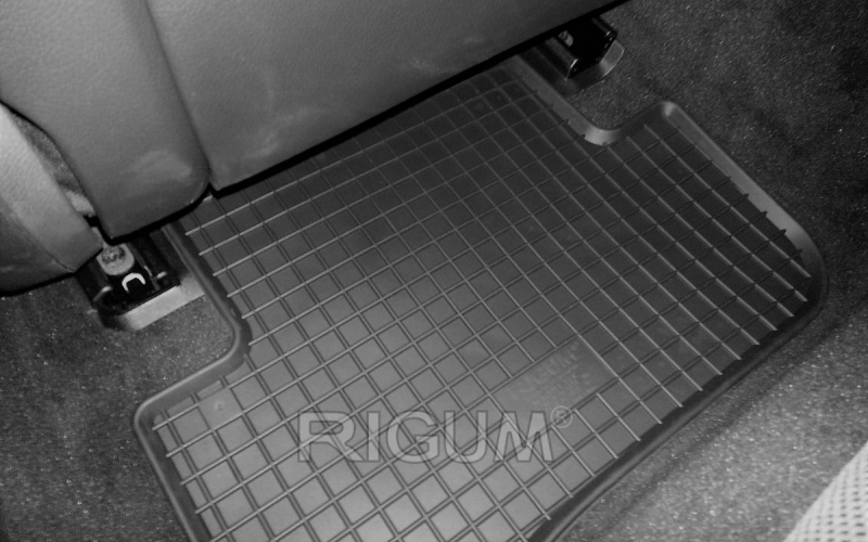 Rubber mats suitable for MERCEDES C-Klasse 2014-