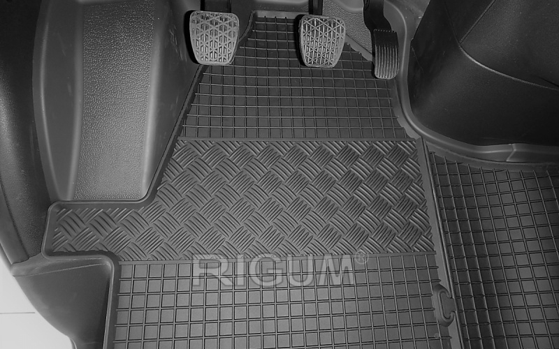 Rubber mats suitable for MERCEDES Sprinter 2/3m 2018-