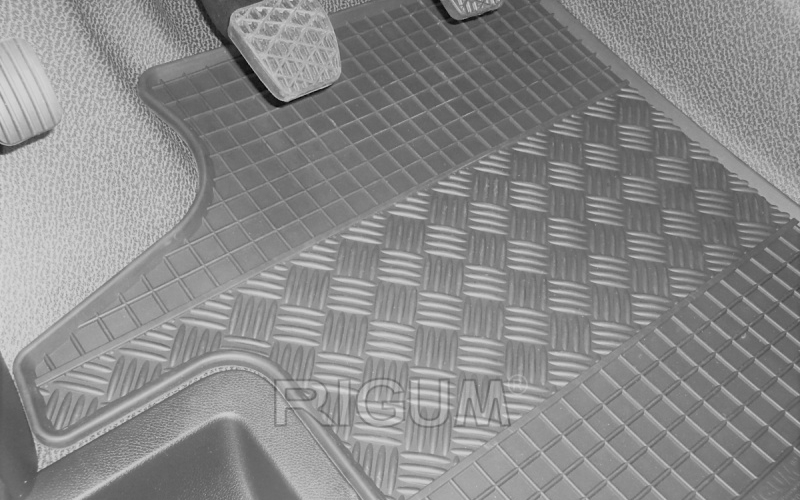 Резиновые коврики подходят для автомобилей MERCEDES V-Klasse 2/3m 2014-