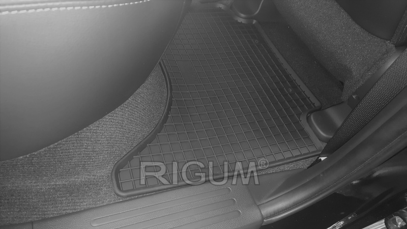 Rubber mats suitable for MITSUBISHI L200 2015-