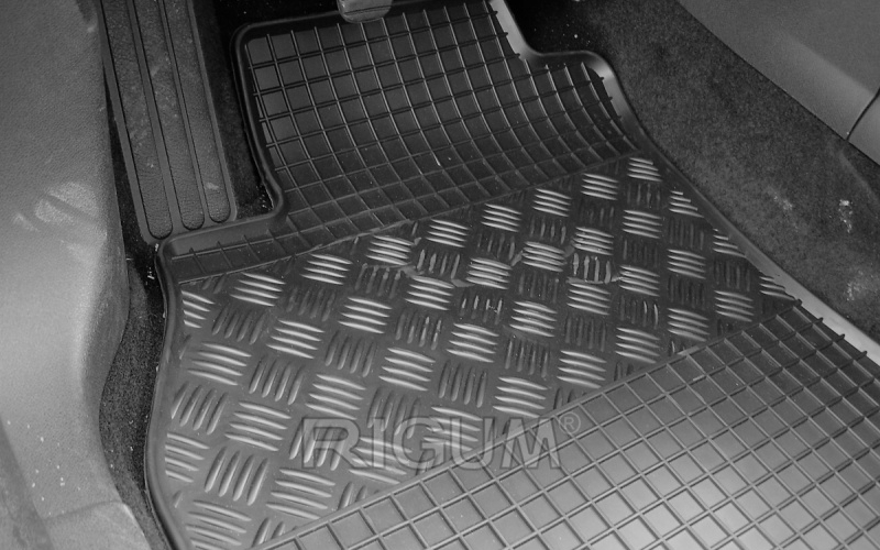 Rubber mats suitable for RENAULT Megane Hatchback 2009-