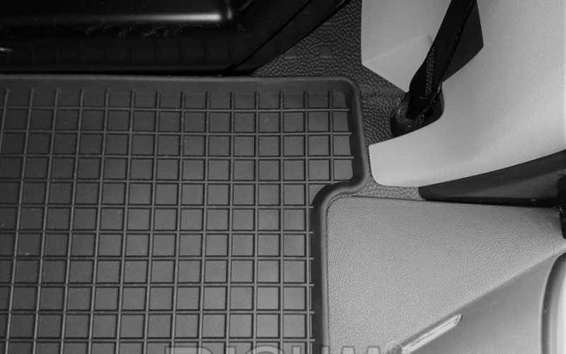 Rubber mats suitable for VW T5 Transporter/Caravelle 2003- 2nd row