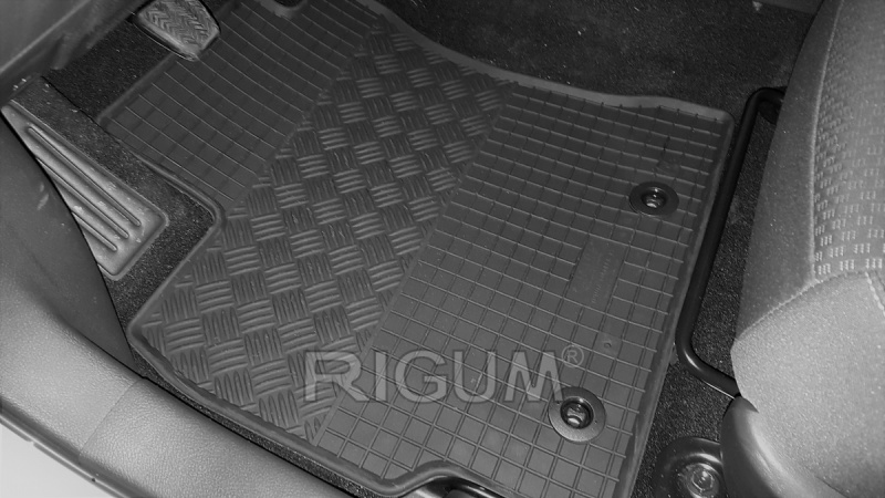 Rubber mats suitable for TOYOTA Corolla 2013-
