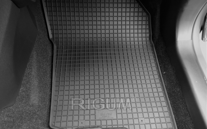 Rubber mats suitable for SUZUKI S-Cross Hybrid 2020-