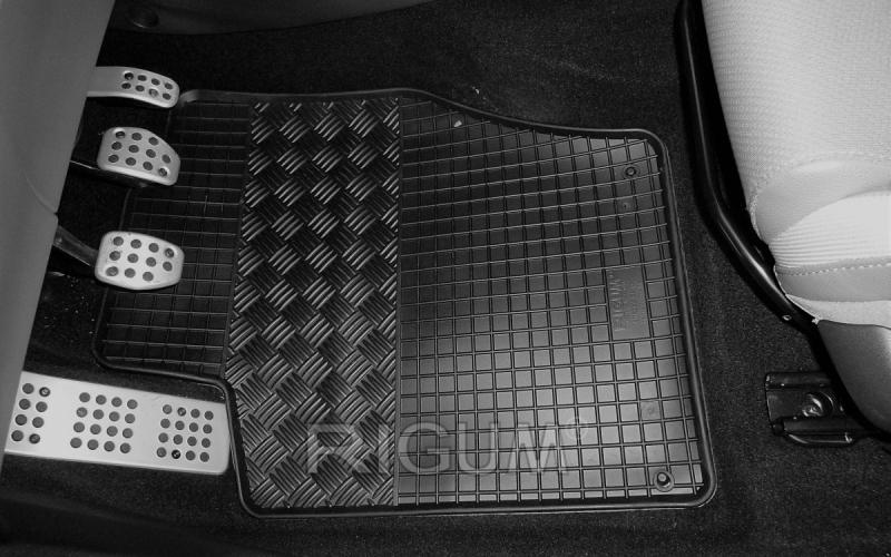 Резиновые коврики подходят для автомобилей CITROËN C4 2011-