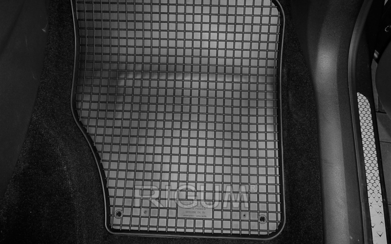 Резиновые коврики подходят для автомобилей CITROËN C4 2011-