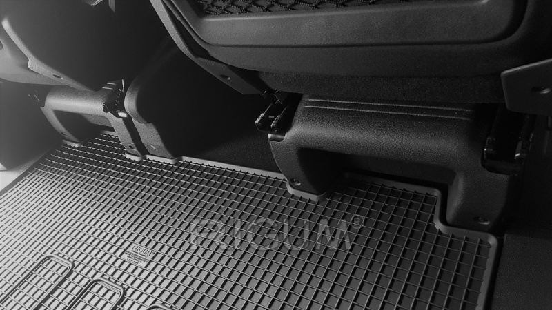 Резиновые коврики подходят для автомобилей PEUGEOT Expert/Traveller 2-ОЙ РЯД 5m 2016-
