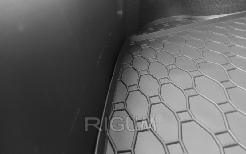 Gumové rohože pasující na MAZDA 3 Hatchback 2013-
