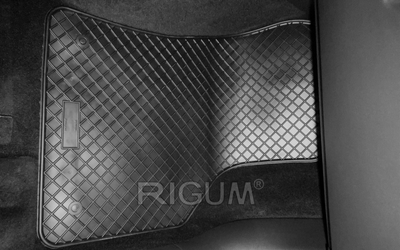Резиновые коврики подходят для автомобилей ŠKODA Octavia III 2013- DESIGN