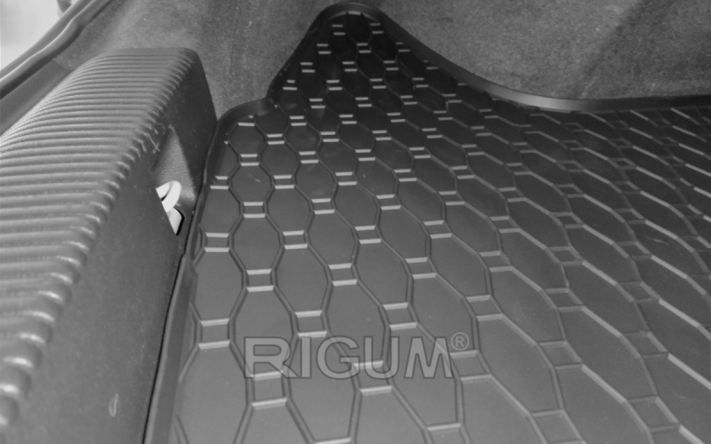 Резиновые коврики подходят для автомобилей AUDI Q3 2011-