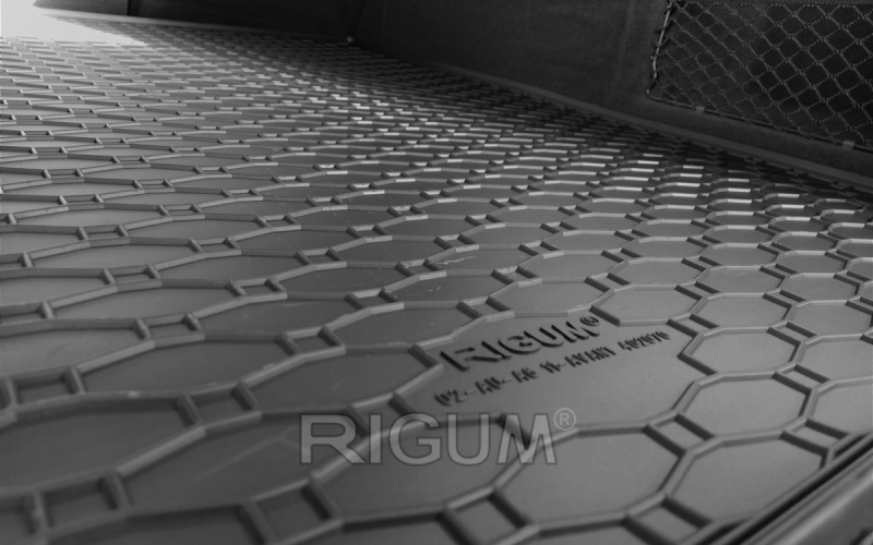 Резиновые коврики подходят для автомобилей AUDI A6 Sedan 2011-