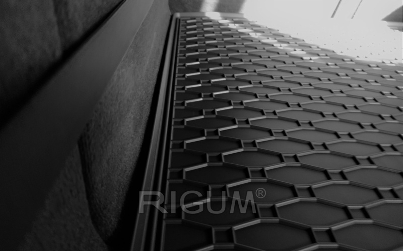 Резиновые коврики подходят для автомобилей AUDI A6 Sedan 2011-
