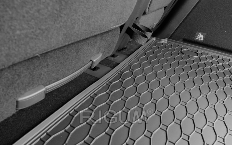 Резиновые коврики подходят для автомобилей FORD Tourneo Connect 5 míst 2022-