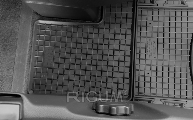 Gummimatten passend für VW T5 Transporter/Caravelle/Multivan 2 Sitzer 2003- + TUNEL