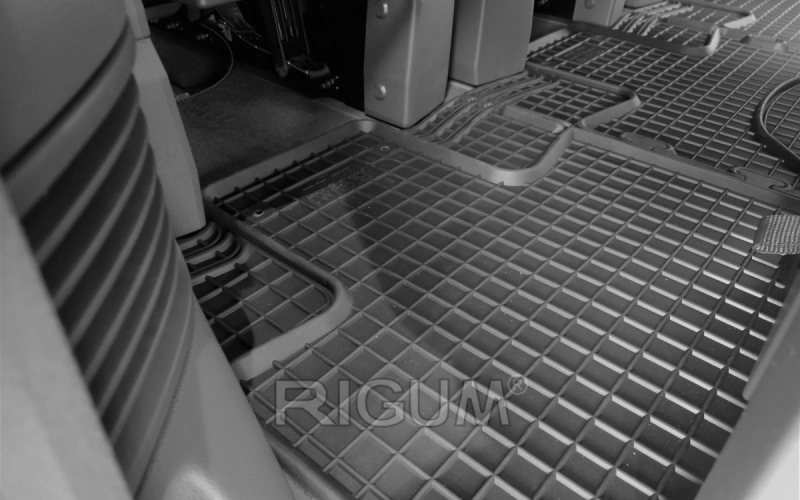 Rubber mats suitable for VW T7 Multivan 3.řada 2022-