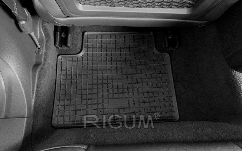 Резиновые коврики подходят для автомобилей ALFA ROMEO Giulia 4x2 2016-