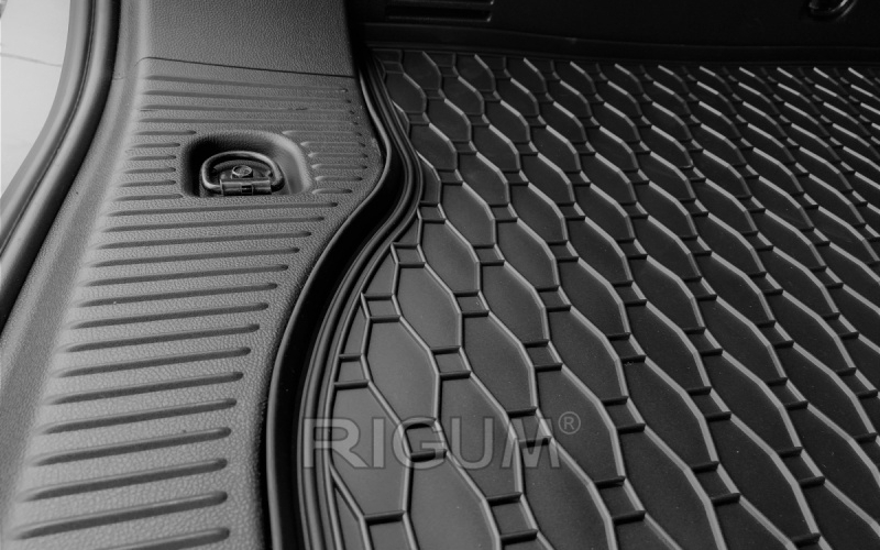 Резиновые коврики подходят для автомобилей CHEVROLET Trax 2013-