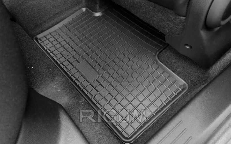 Rubber mats suitable for RENAULT Captur 2020-