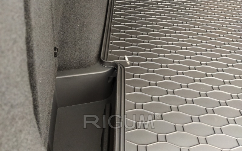 Резиновые коврики подходят для автомобилей NISSAN X-Trail 5 míst MHEV 2023-