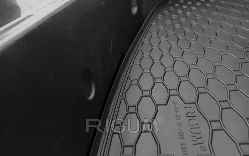 Резиновые коврики подходят для автомобилей TOYOTA Corolla Sedan 2013-