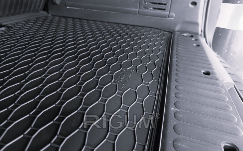 Резиновые коврики подходят для автомобилей MERCEDES Citan 5 мест 2012-