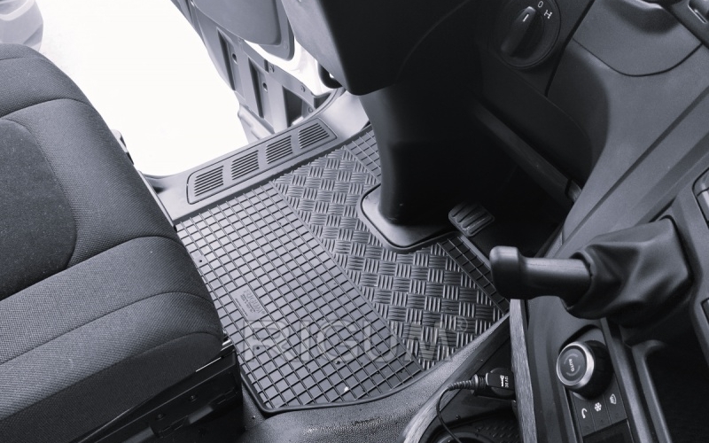 Rubber mats suitable for IVECO S-Way 2019- STANDART