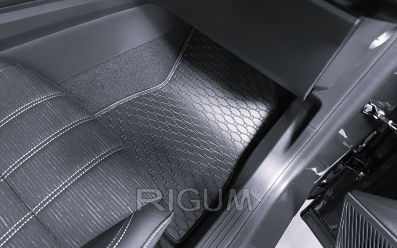 Резиновые коврики подходят для автомобилей RENAULT Austral MHEV 2023-