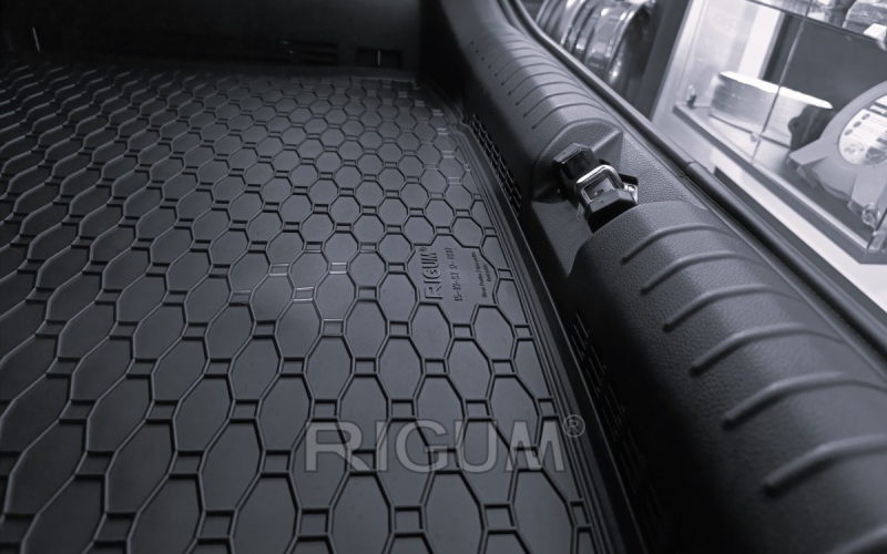 Резиновые коврики подходят для автомобилей KIA Stonic 2017-