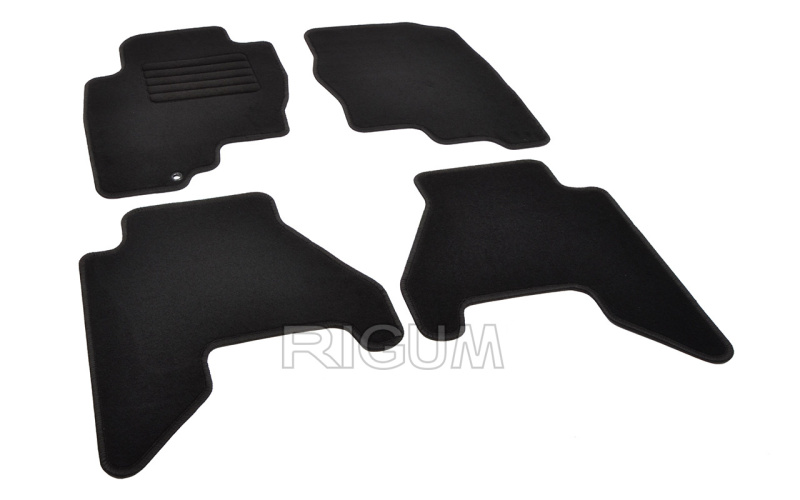The textile carpets fit to Nissan Pathfinder 2005-2010