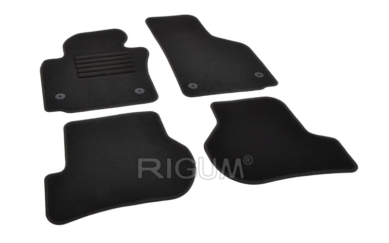 The textile carpets fit to Seat Leon 2009-2013